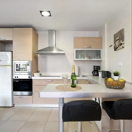 Island 77 Apartmán *